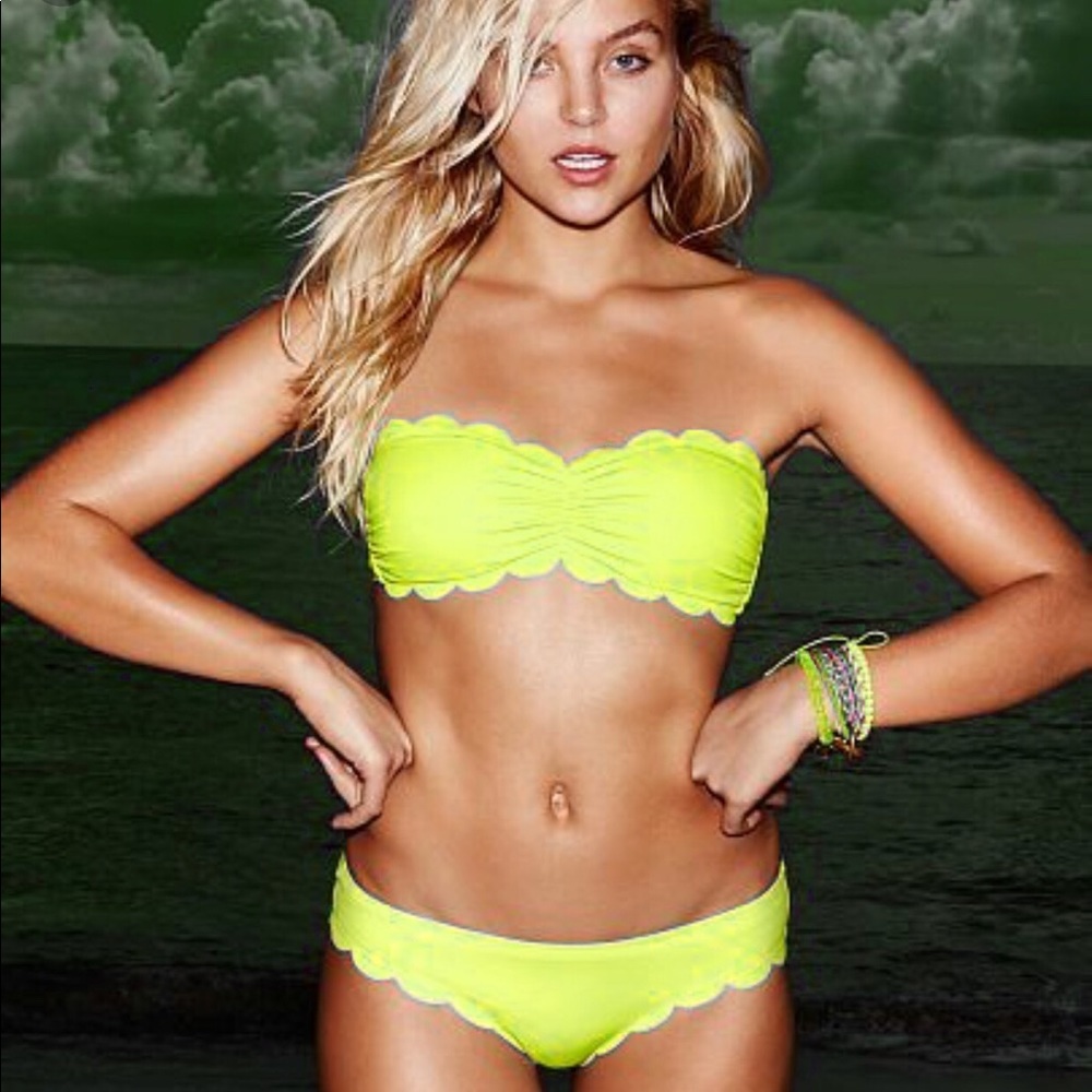 VS PINK Scalloped Swim Top
